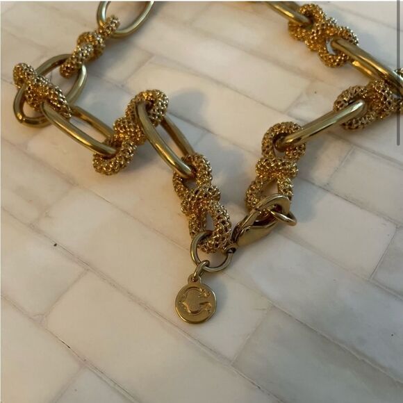 C. Wonder Gold Chain Necklace - Picture 3 of 4